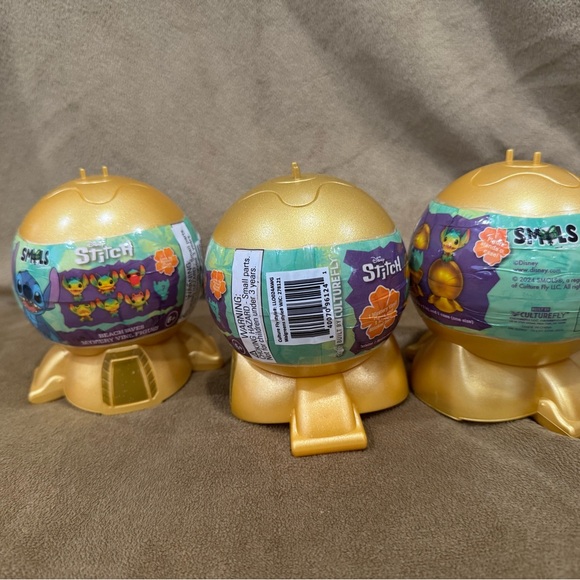 Disney Stitch Beach Wave Surprise Set - Gold - Picture 2 of 4
